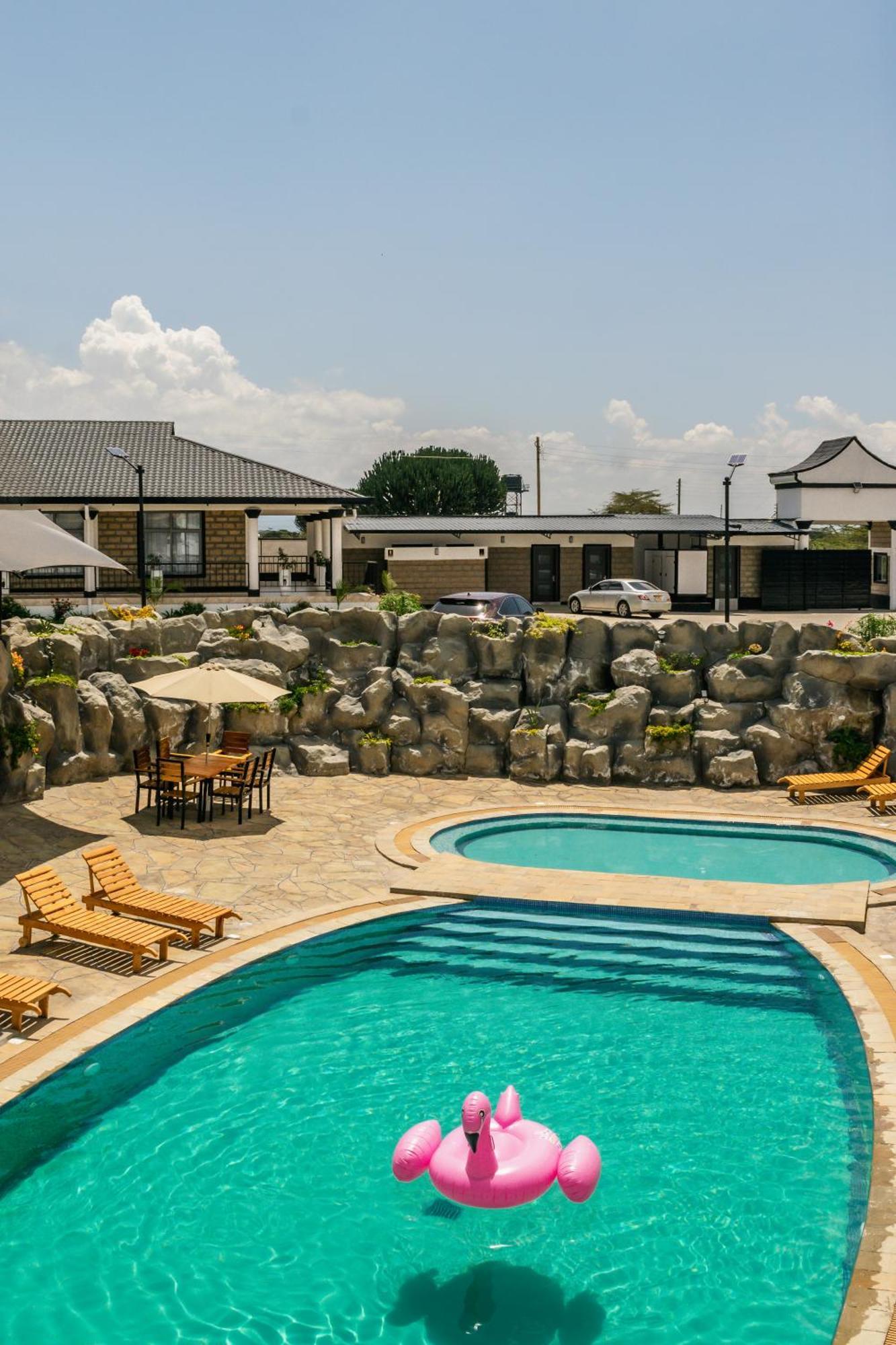 Avian Court Penthouse Aparthotel Naivasha Exterior photo
